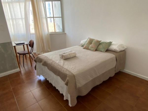 Quarto em Casa Ampla